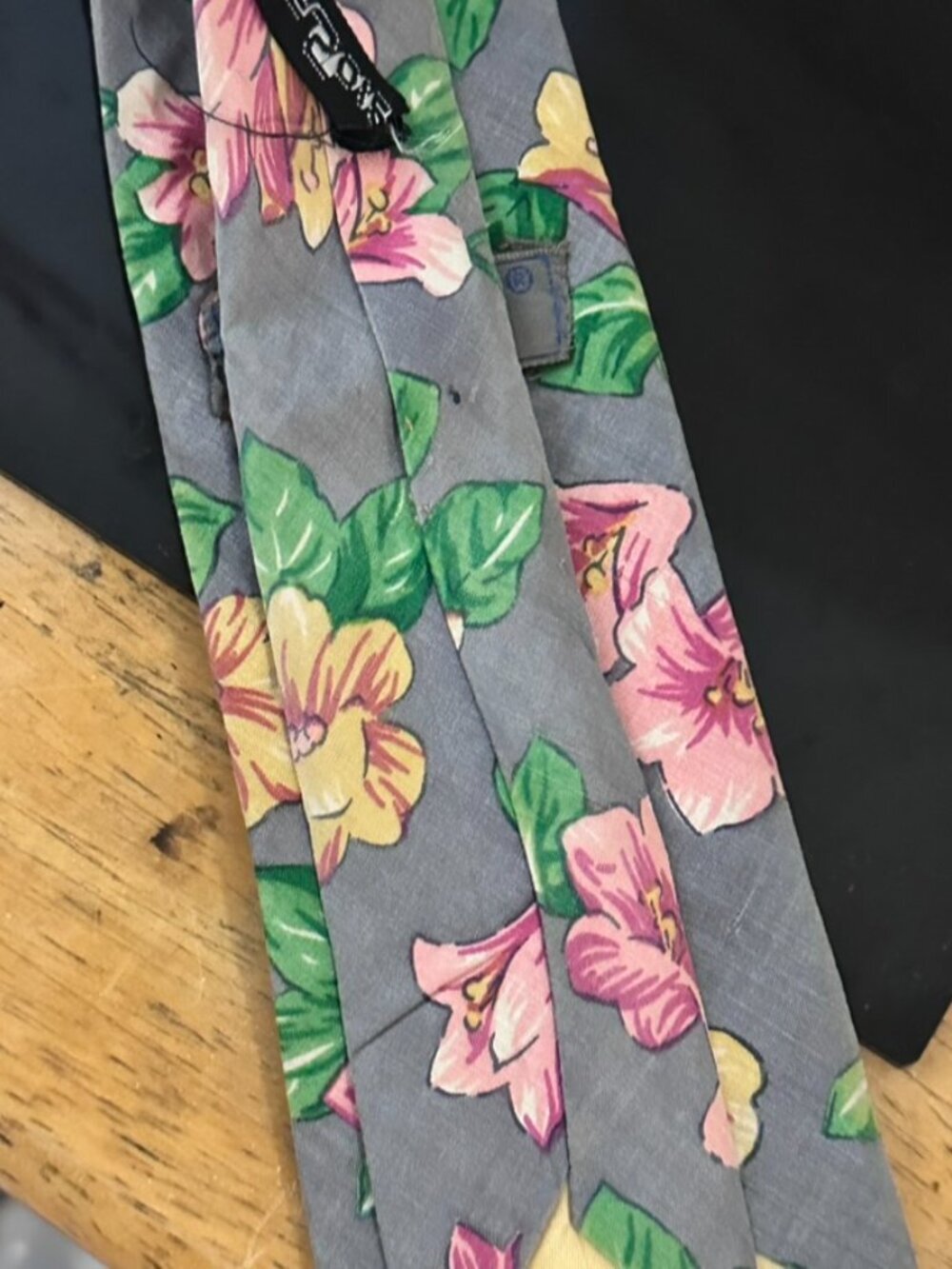 KENZO Floral Neckwear Tie Gray Pink Necktie Vintage VTG Trumpet Lilies Rare - Picture 2 of 6